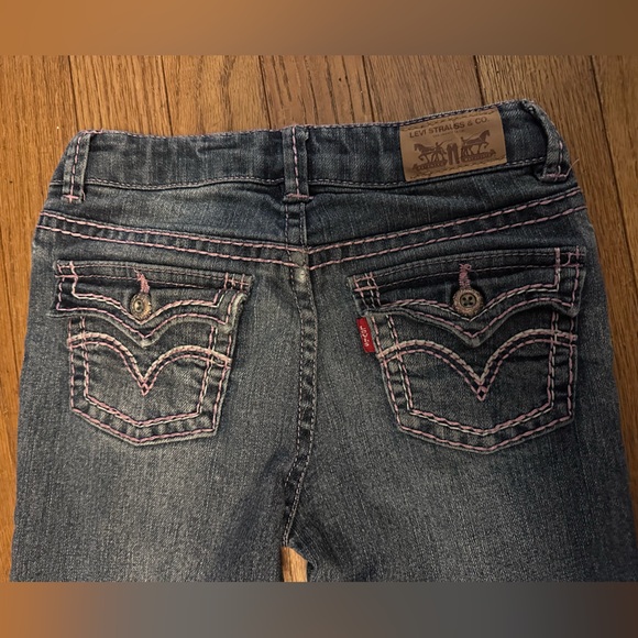 Levi's little Girls Denim Jeans with Pink Stitching - Picture 1 of 10